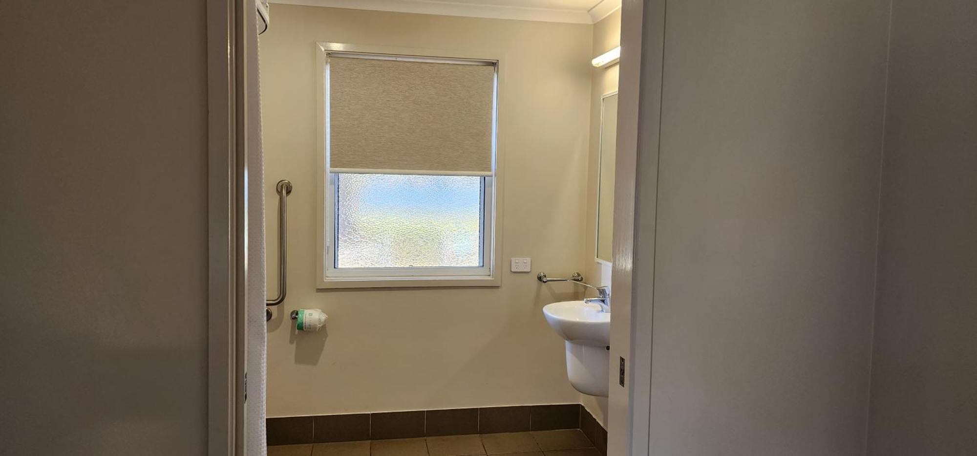 Nrma Lake Somerset Holiday Park Kilcoy Extérieur photo