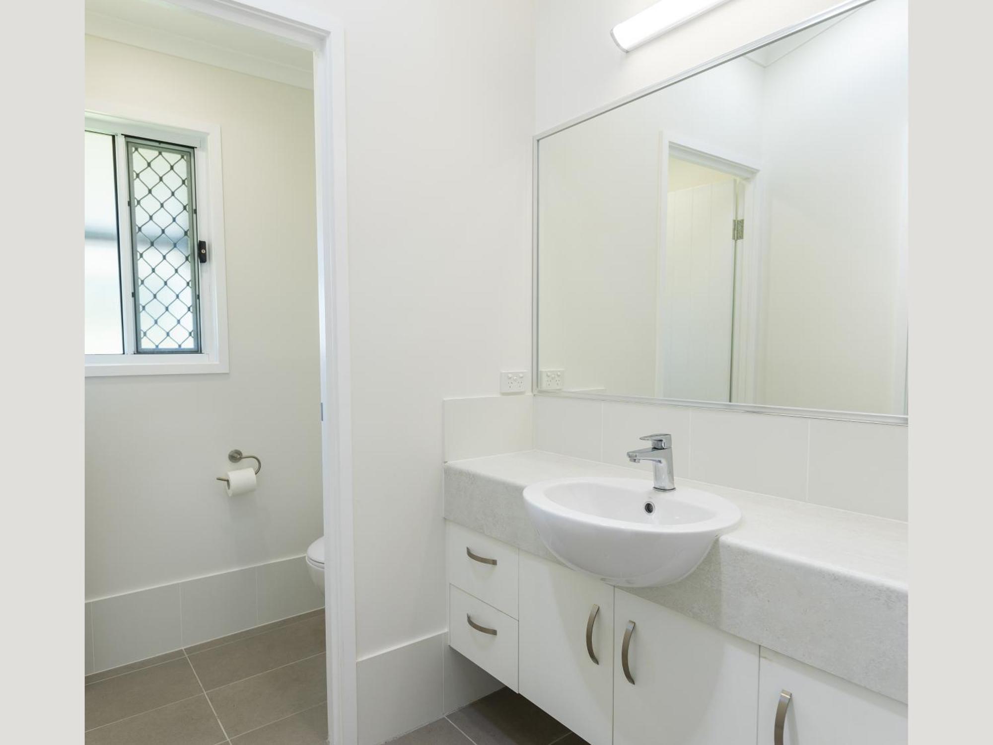 Nrma Lake Somerset Holiday Park Kilcoy Chambre photo